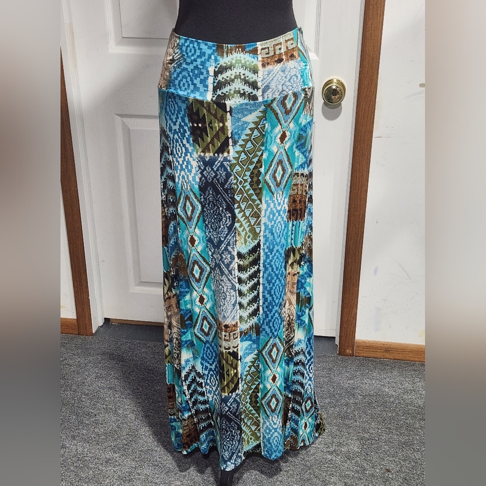 5/$35 - Women's Maxi Skirt